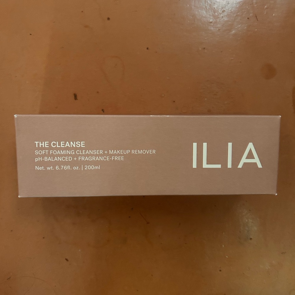 ILIA THE CLEANSE - NEW IN BOX
